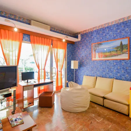 Mirabella Hotel 2*